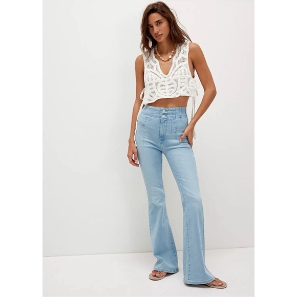 New Free People Jayde Flare Jeans High Rise in Washed Out Light Denim Blue 25 - Picture 4 of 13